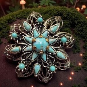Vintage Fairycore Blue Glass Cabochon Flower Brooch in Silver-tone